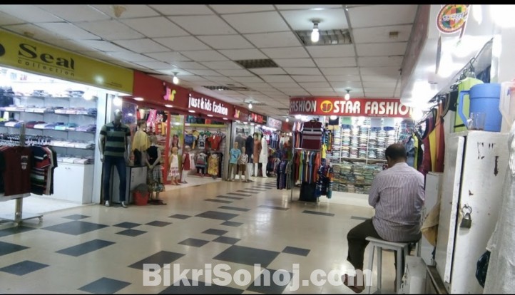 Shop in Twin Tower Shopping Complex